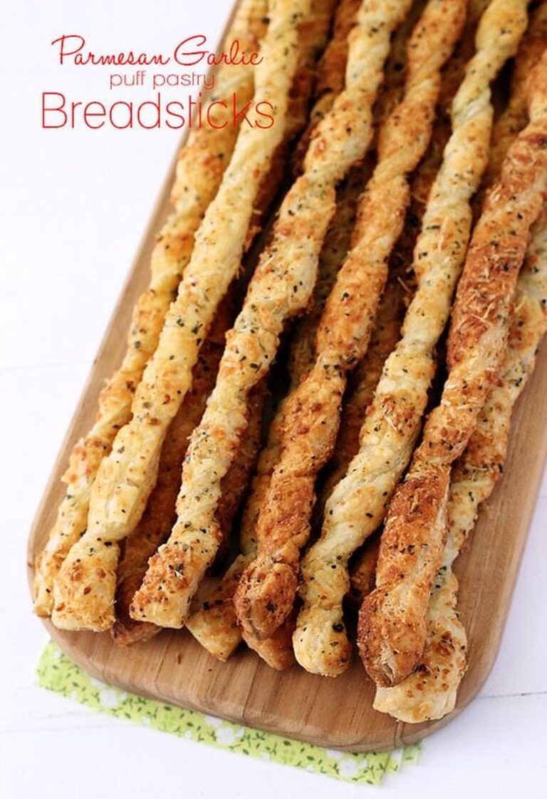 Parmesan Garlic Puff Pastry Breadstick Twists Recipe