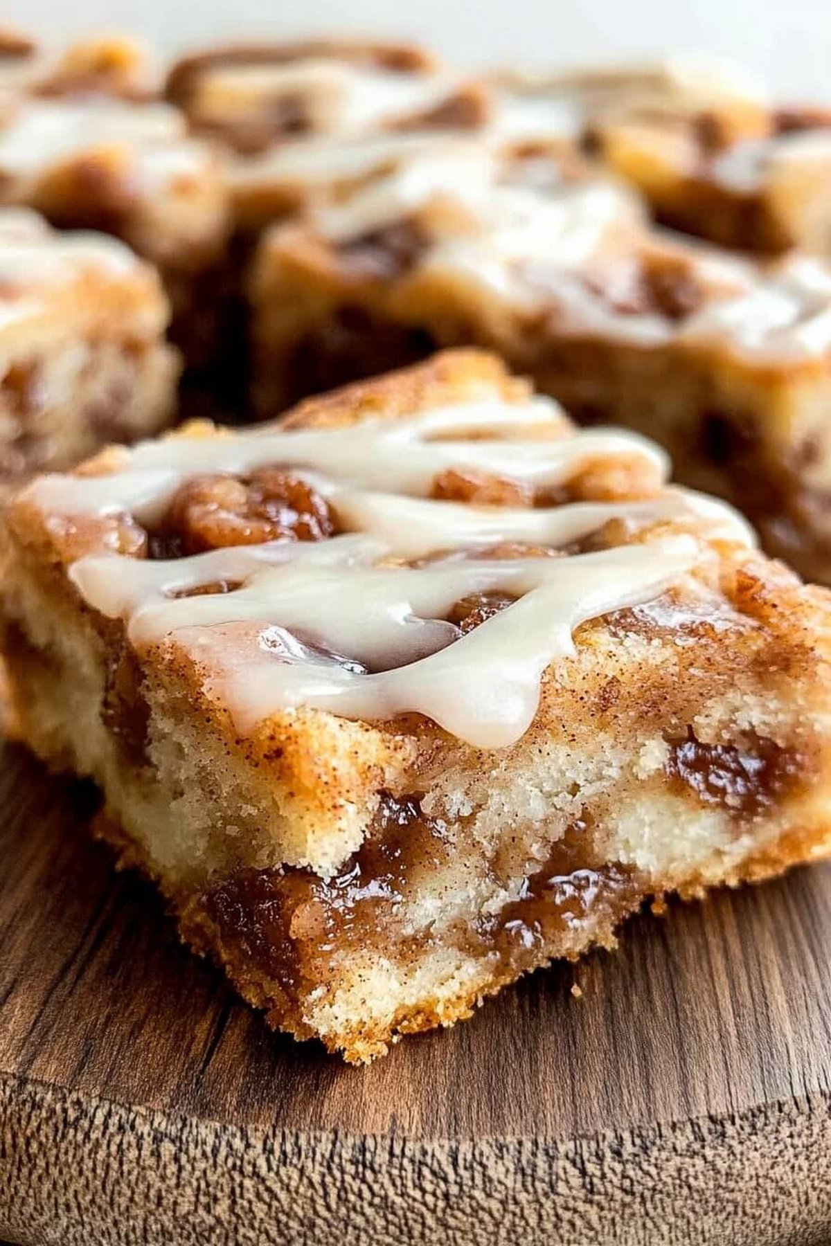 Easy Cinnamon Apple Cake Recipe