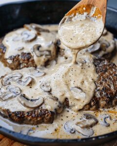 Hearty Keto Burgers With Mushroom Sauce Recipe