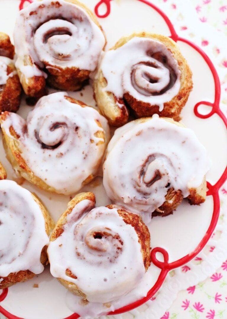 Puff Pastry Cinnamon Rolls Recipe
