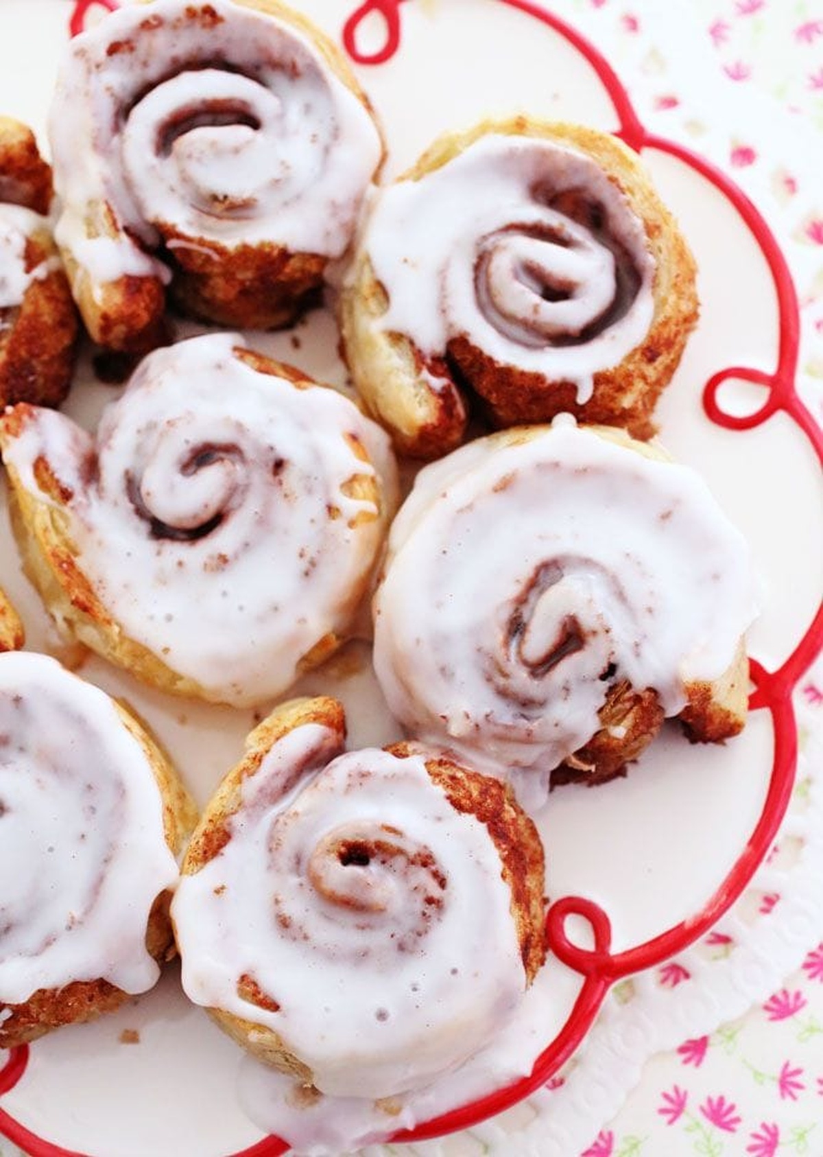 Puff Pastry Cinnamon Rolls Recipe