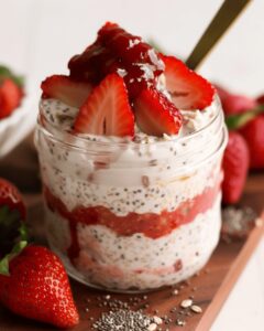 Velvety Strawberry Cheesecake Overnight Oats Recipe