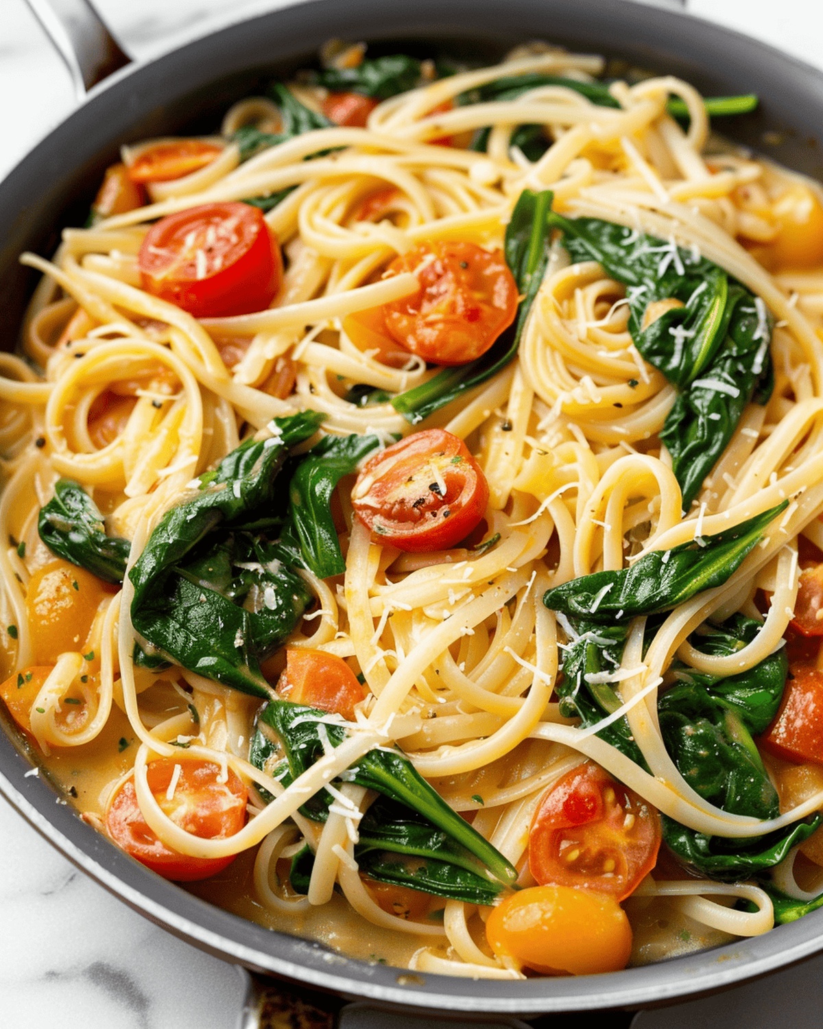 Creamy Spinach and Tomato Pasta Recipe
