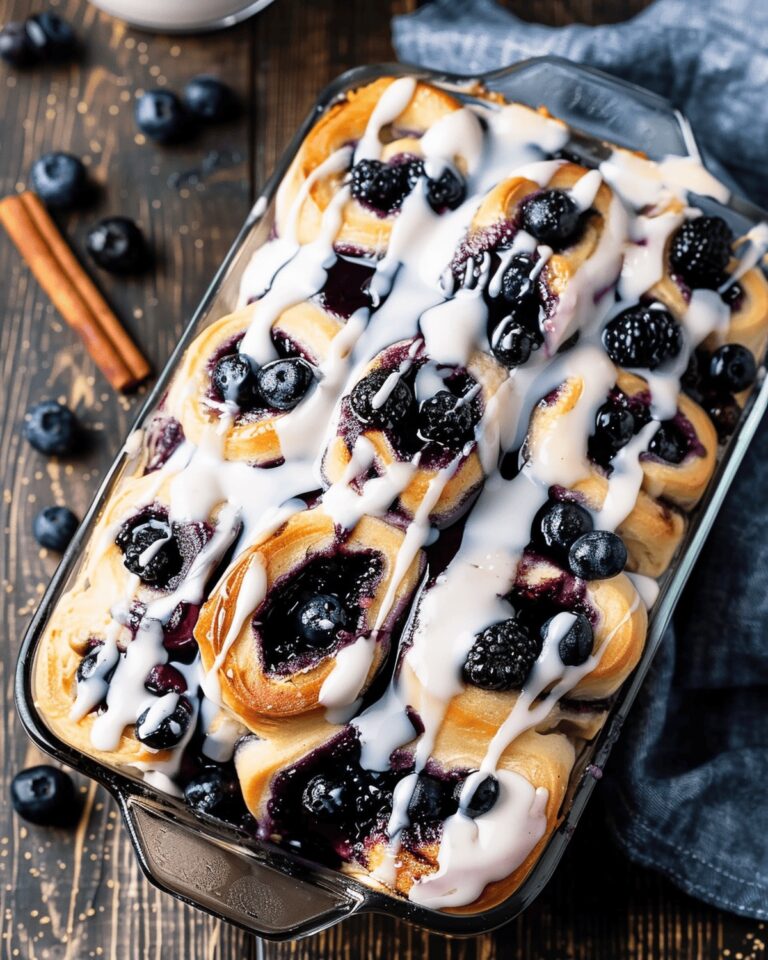 Irresistible Blueberry Cinnamon Rolls Recipe