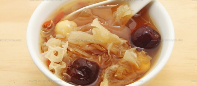 Snow Fungus Soup (Yin Er Tang)