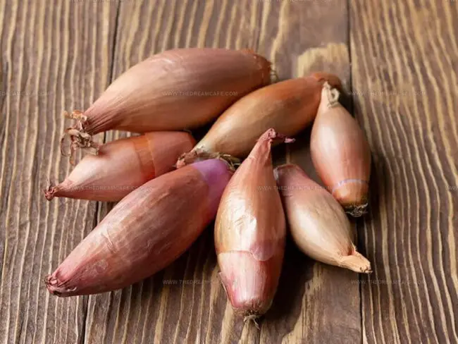 Banana Shallots