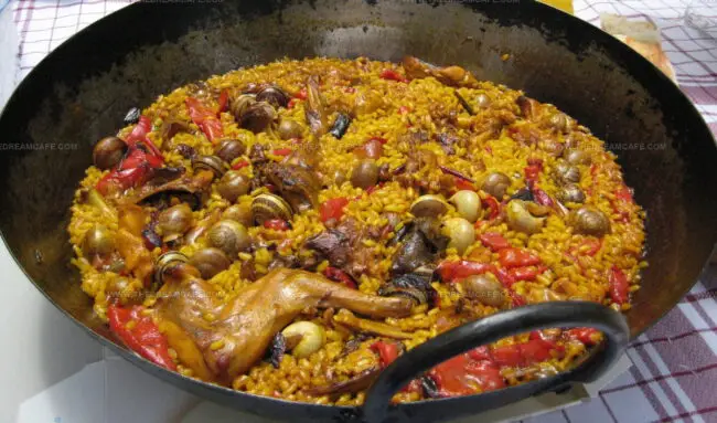 Arroz Con Conejo Y Caracoles